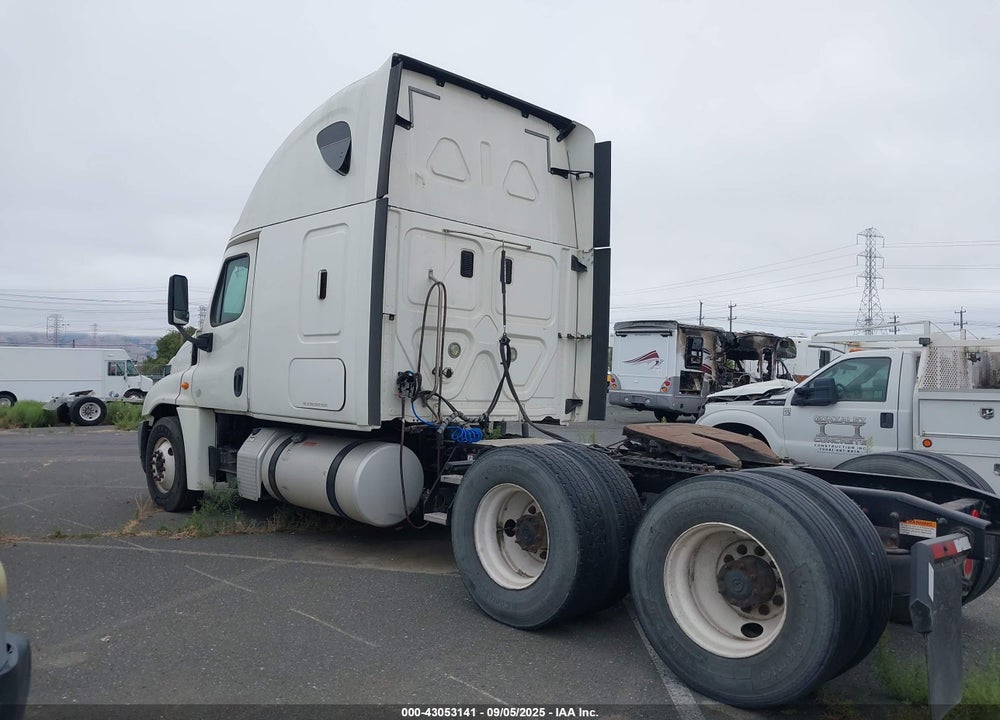 2015 FREIGHTLINER CASCADIA 125 VIN: 3AKJGLD64FSFZ8374
