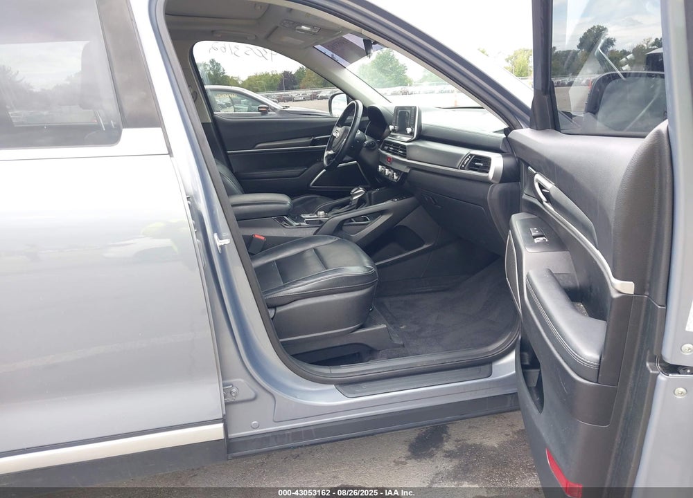 2020 KIA TELLURIDE VIN: 5XYP64HCXLG016630