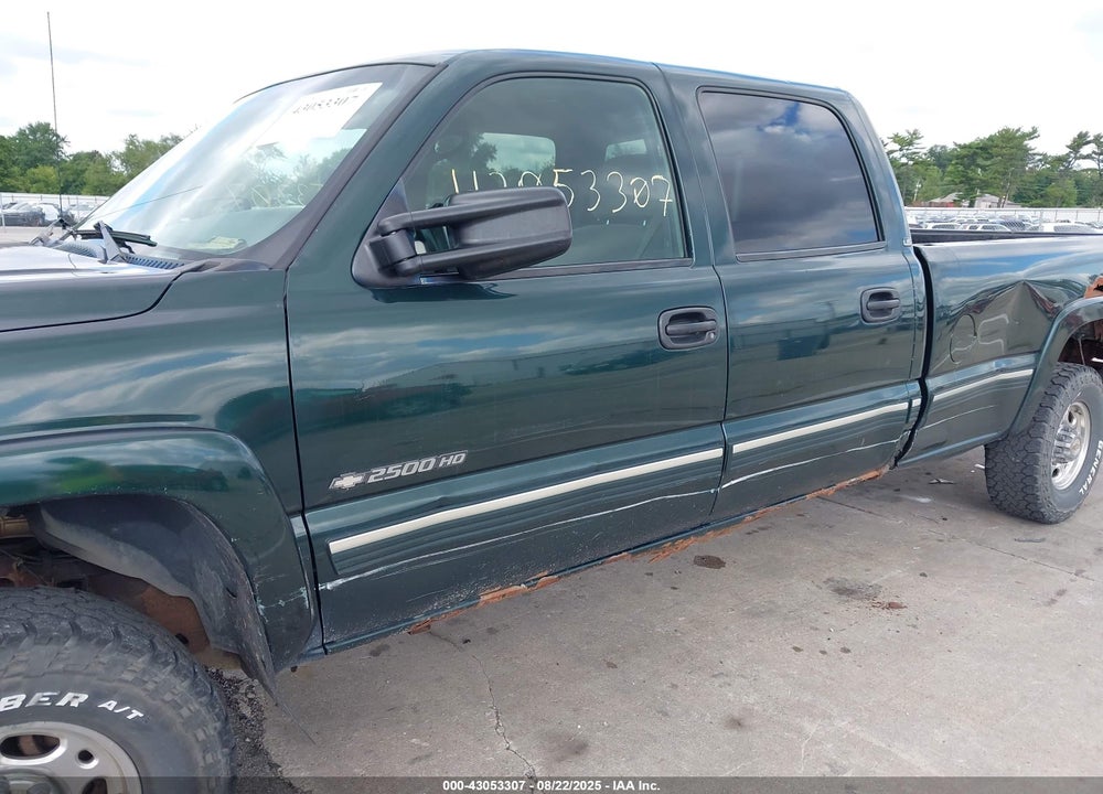 2002 CHEVROLET SILVERADO 2500HD LS VIN: 1GCHK23U72F139887