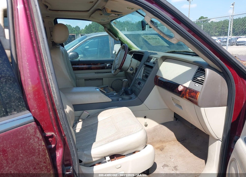 2004 LINCOLN NAVIGATOR VIN: 5LMFU27RX4LJ20979