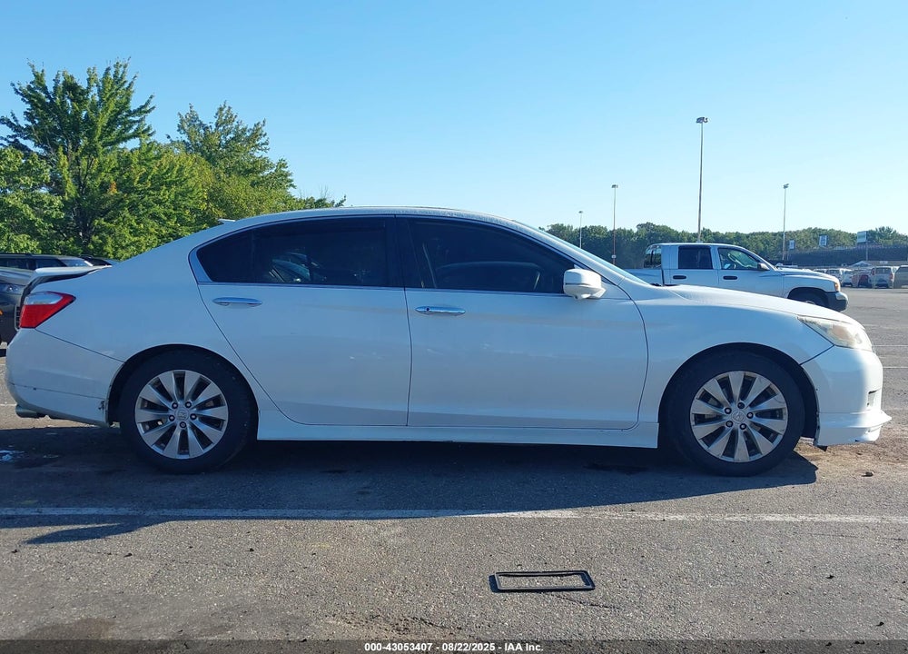2015 HONDA ACCORD VIN: 1HGCR2F74FA003345