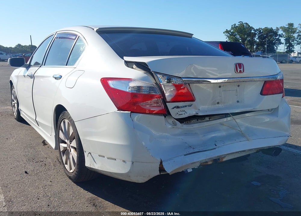 2015 HONDA ACCORD VIN: 1HGCR2F74FA003345