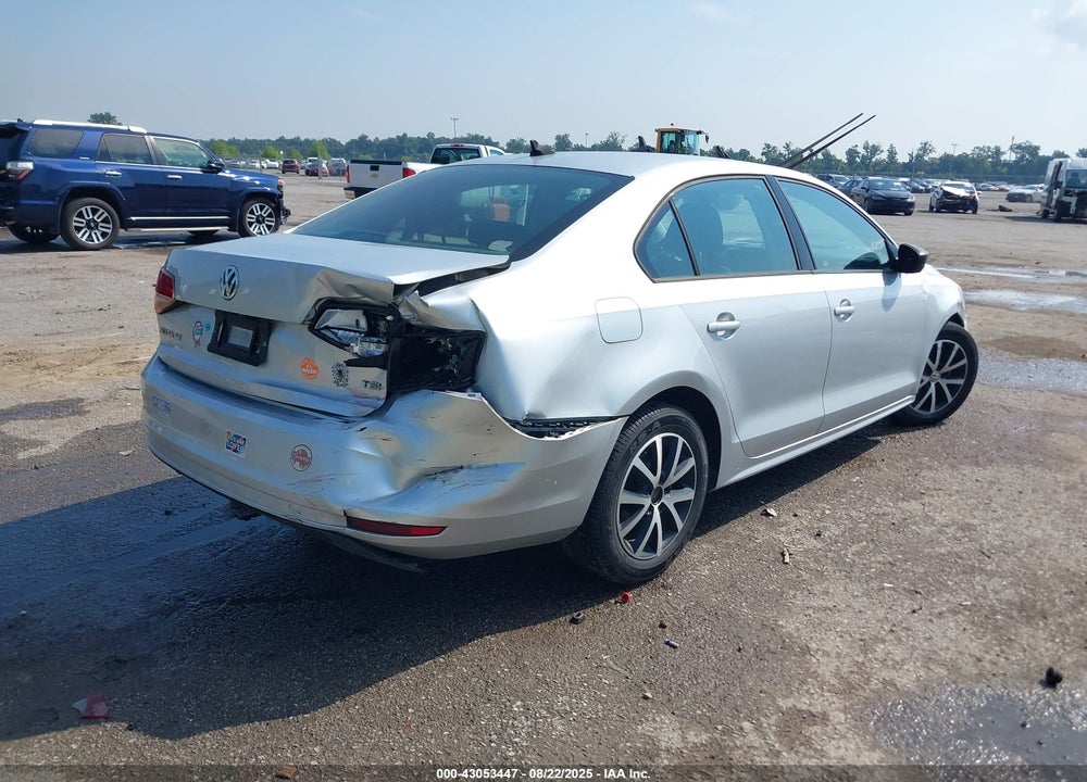 2016 VOLKSWAGEN JETTA VIN: 3VWD67AJXGM324755