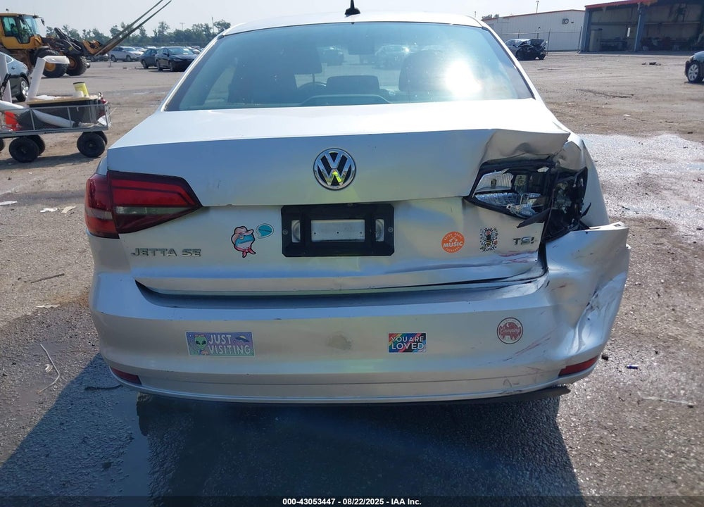 2016 VOLKSWAGEN JETTA VIN: 3VWD67AJXGM324755