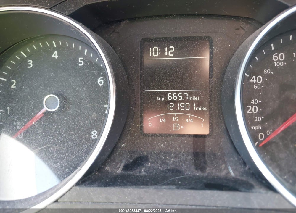2016 VOLKSWAGEN JETTA VIN: 3VWD67AJXGM324755