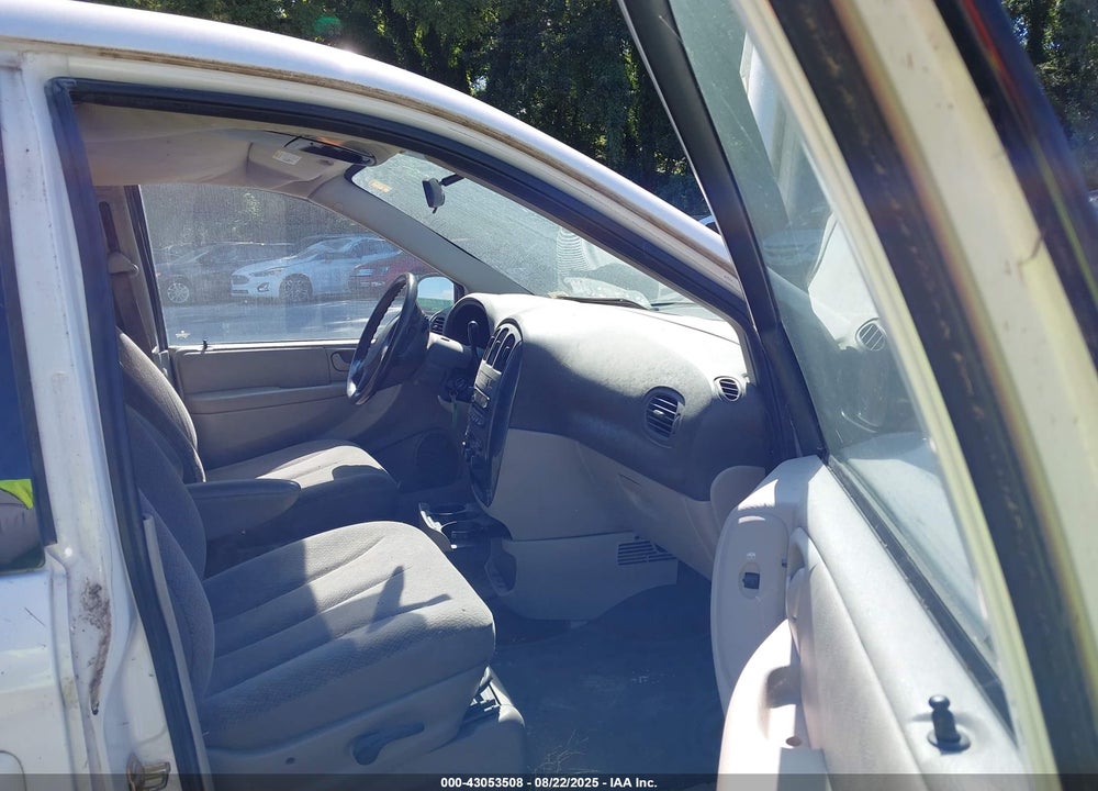 2006 DODGE GRAND CARAVAN SXT VIN: 2D8GP44L26R680098