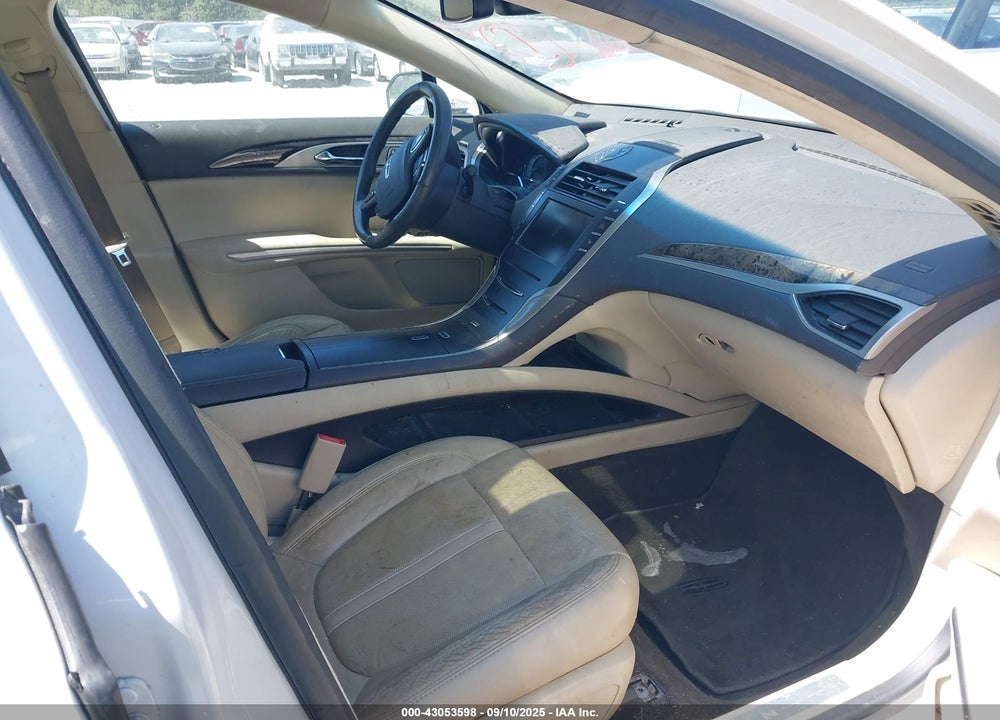 2014 LINCOLN MKZ VIN: 3LN6L2LU9ER829695