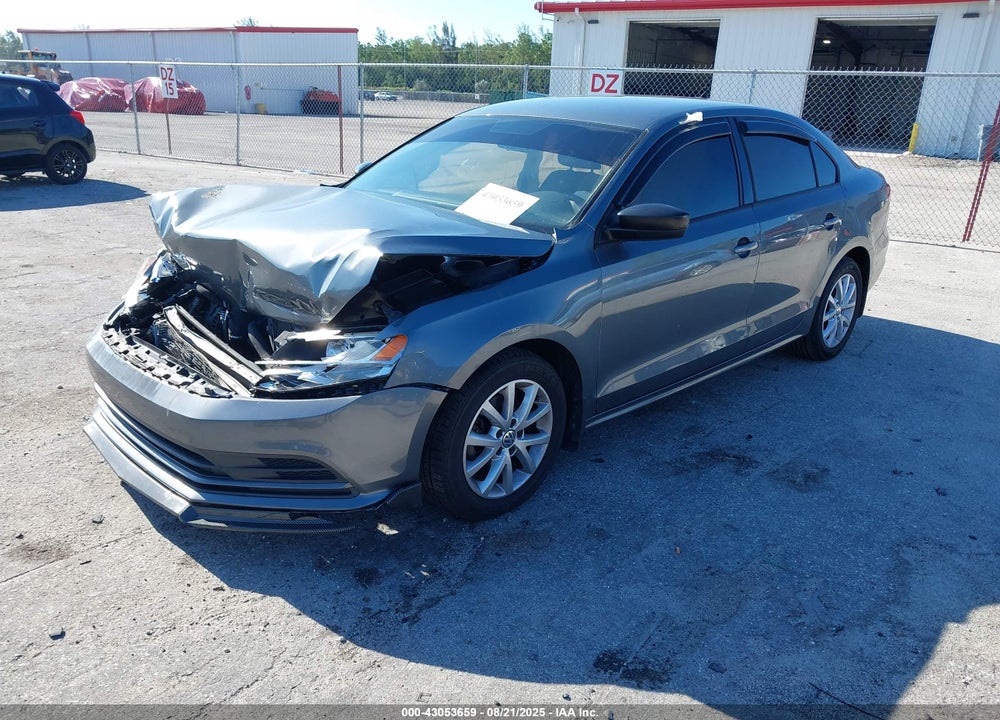 2015 VOLKSWAGEN JETTA 1.8T SE VIN: 3VWD17AJ5FM225497