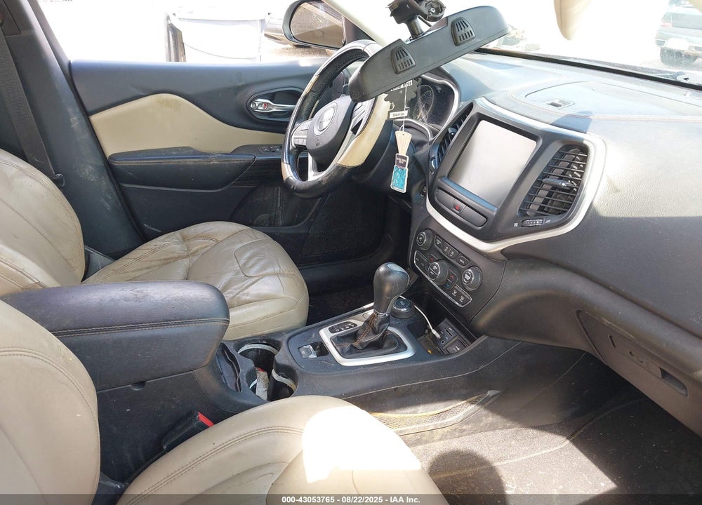 2016 JEEP CHEROKEE VIN: 1C4PJMDS1GW120637
