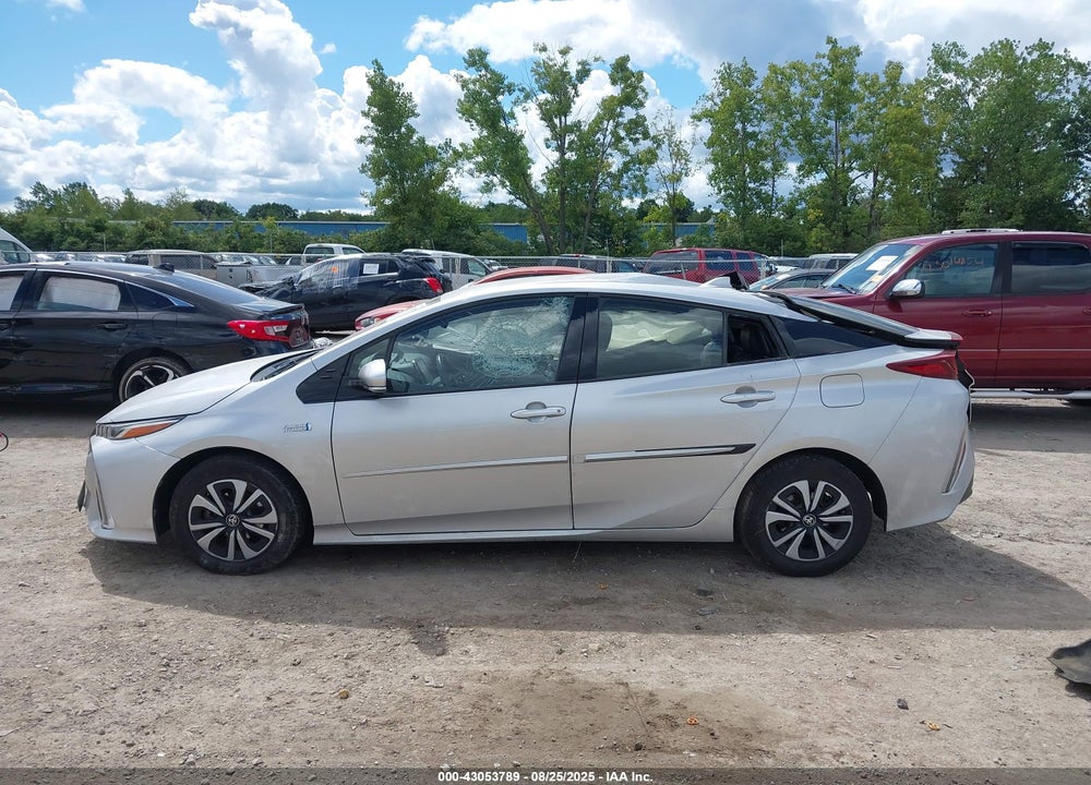 2017 TOYOTA PRIUS PRIME VIN: JTDKARFP1H3040483