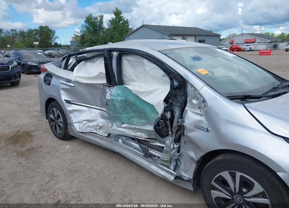 2017 TOYOTA PRIUS PRIME VIN: JTDKARFP1H3040483