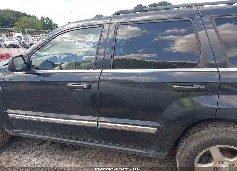 2005 JEEP GRAND CHEROKEE VIN: 1J8HR58275C606812