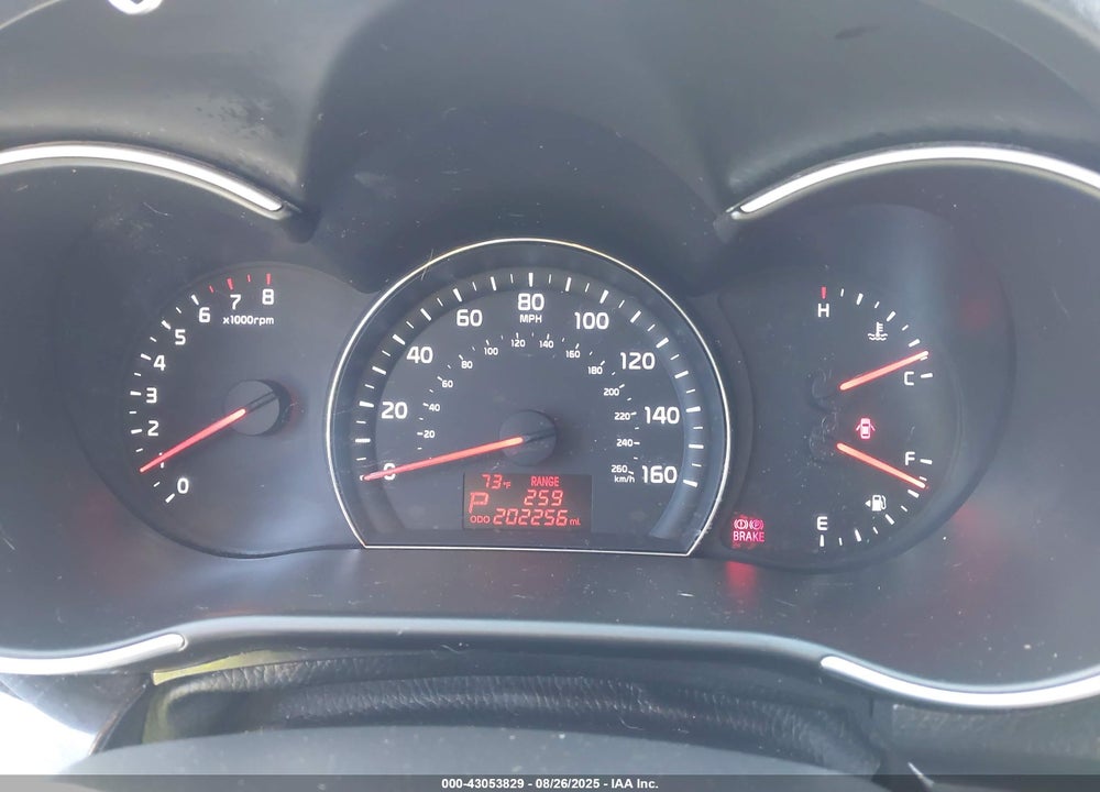 2015 KIA SORENTO VIN: 5XYKTCA65FG585195