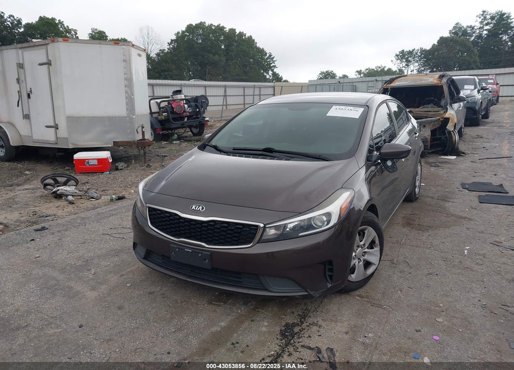 2017 KIA FORTE VIN: 3KPFK4A7XHE077825