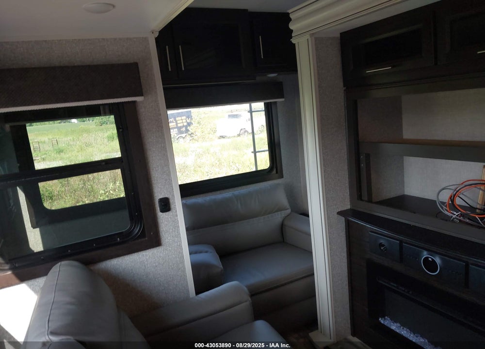 2022 JAYCO EAGLE 321RSTS VIN: 1UJCJ0BT5N1WD0174