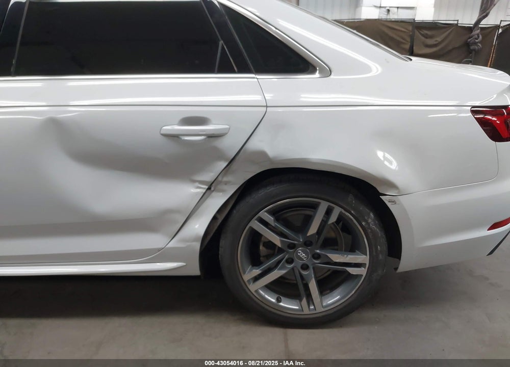 2018 AUDI A4 VIN: WAULMAF43JA229136
