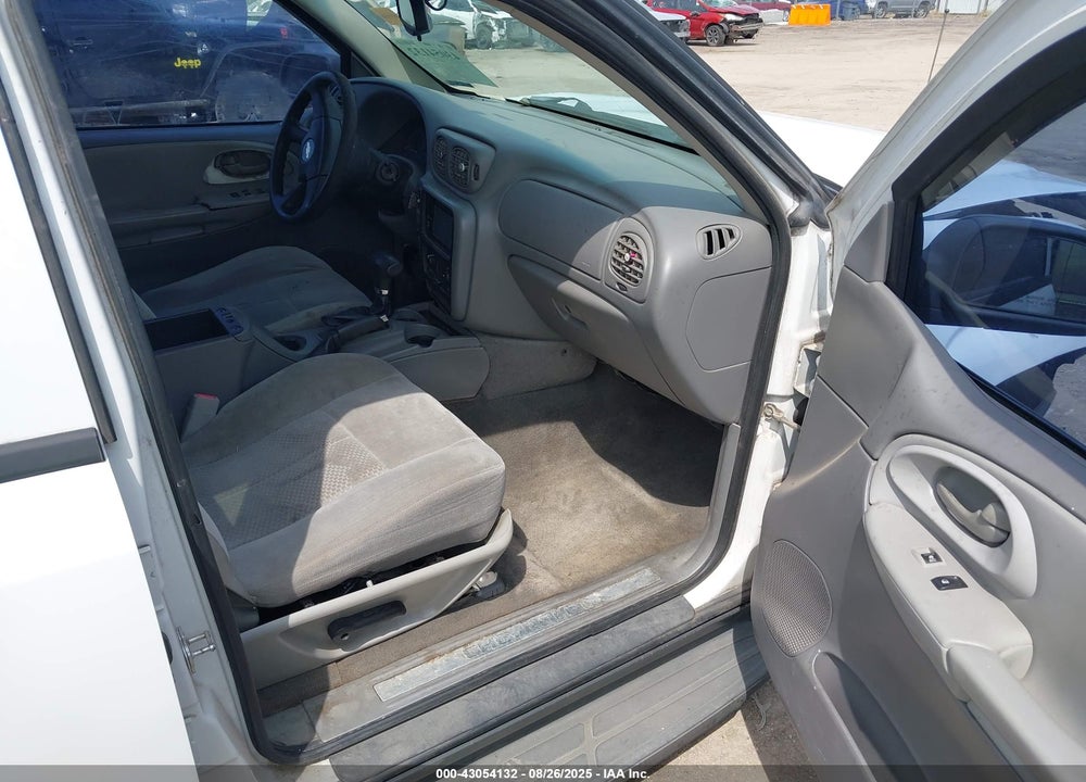 2008 CHEVROLET TRAILBLAZER VIN: 1GNDS13S482141949