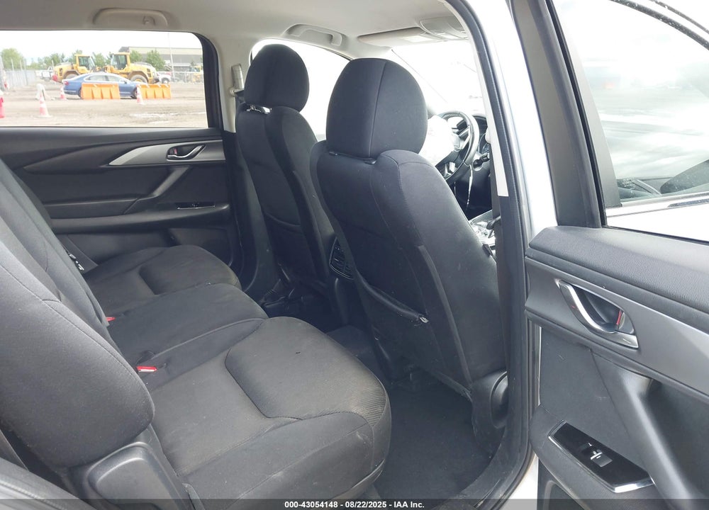 2018 MAZDA CX-9 VIN: JM3TCBBYXJ0227577