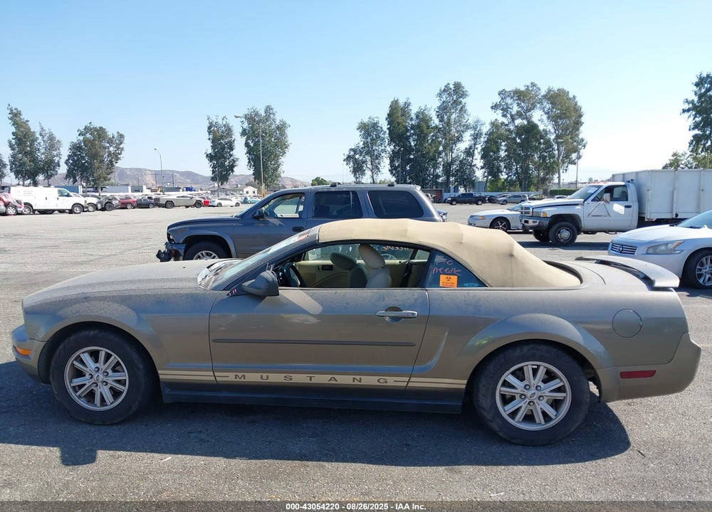 2005 FORD MUSTANG VIN: 1ZVFT84N555216729