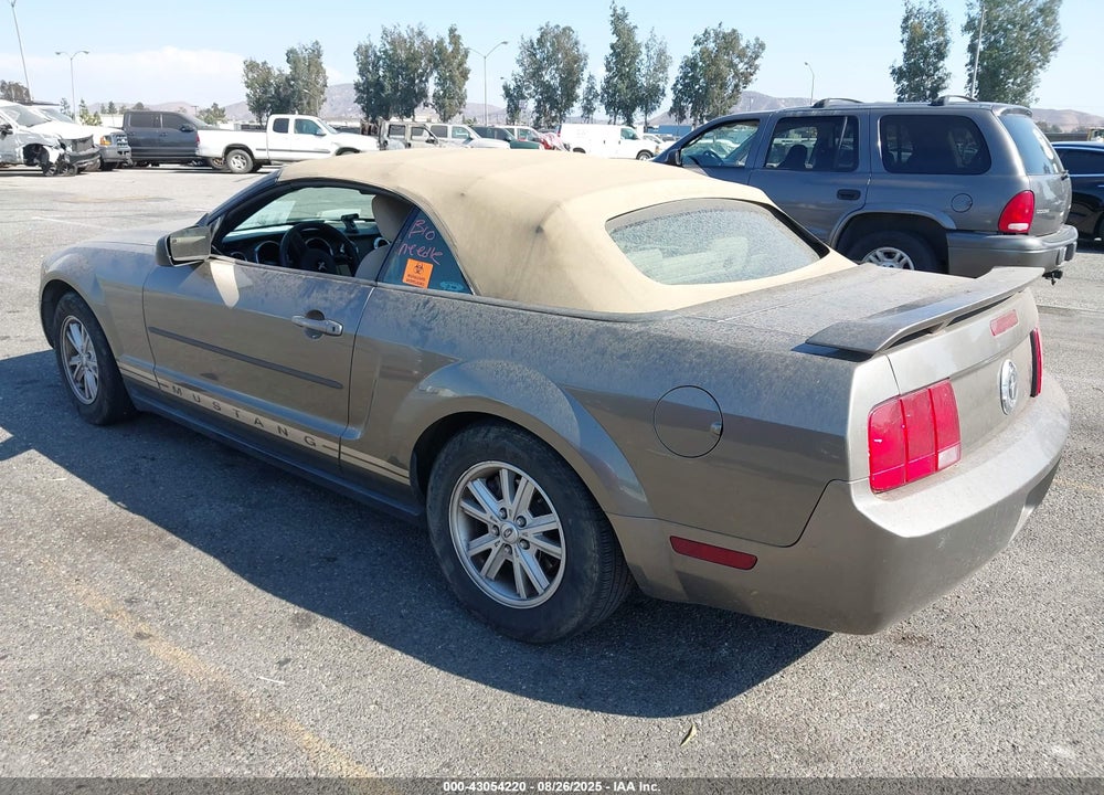 2005 FORD MUSTANG VIN: 1ZVFT84N555216729