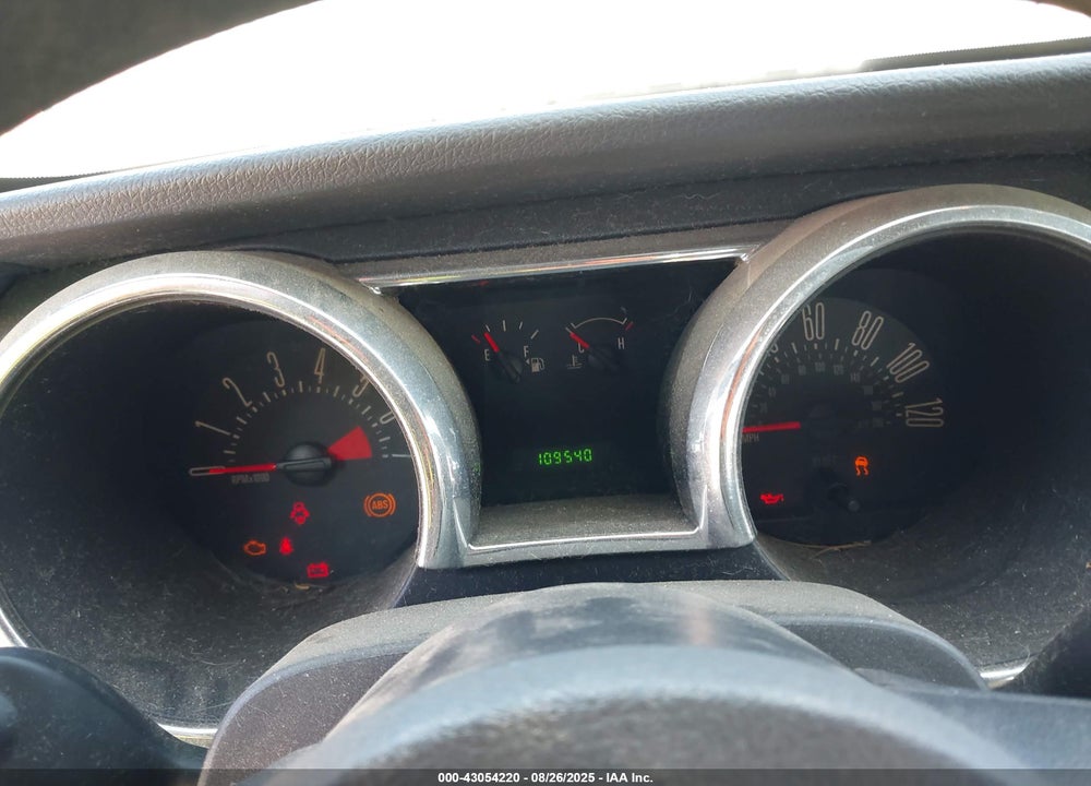 2005 FORD MUSTANG VIN: 1ZVFT84N555216729