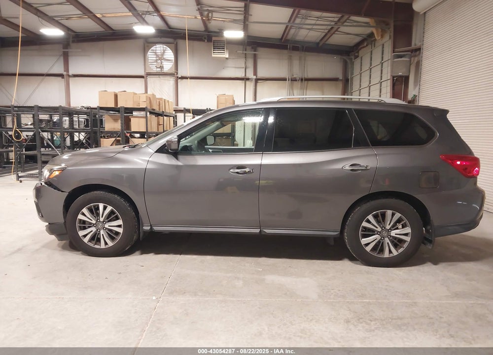 2017 NISSAN PATHFINDER SV VIN: 5N1DR2MN5HC621006