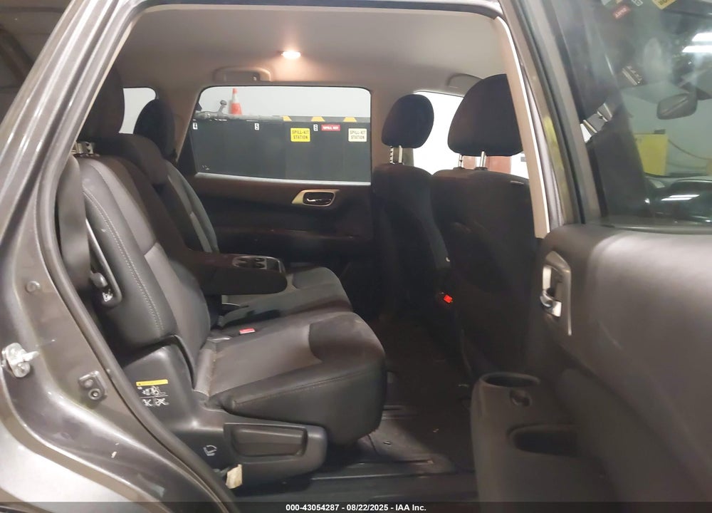2017 NISSAN PATHFINDER SV VIN: 5N1DR2MN5HC621006