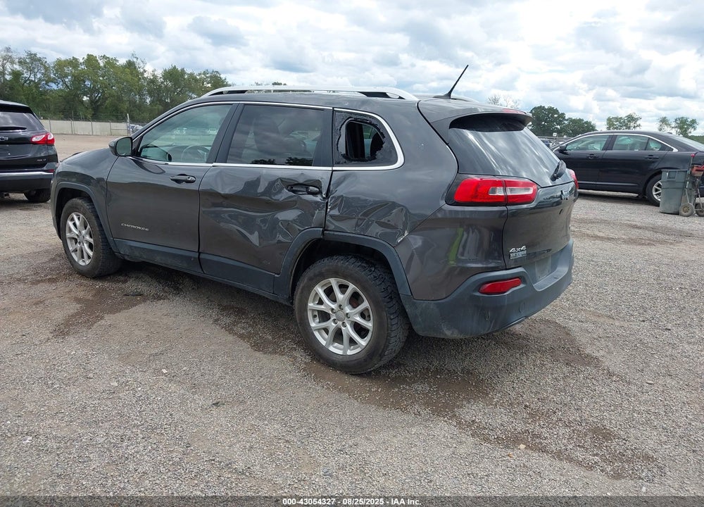 2017 JEEP CHEROKEE LATITUDE 4X4 VIN: 1C4PJMCB7HW590805