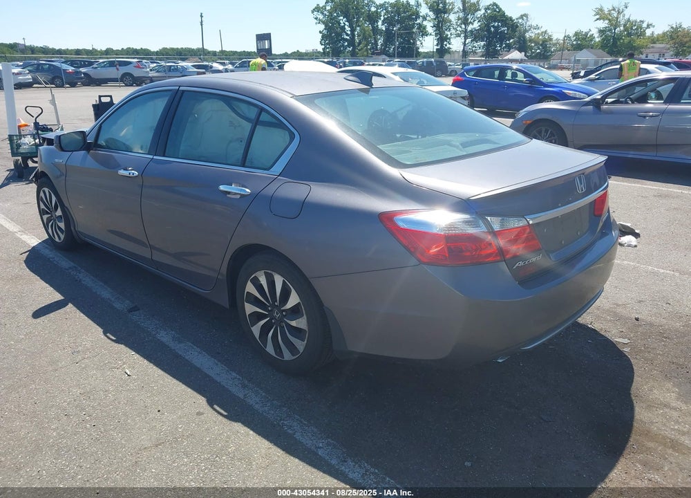 2015 HONDA ACCORD VIN: 1HGCR6F52FA003642