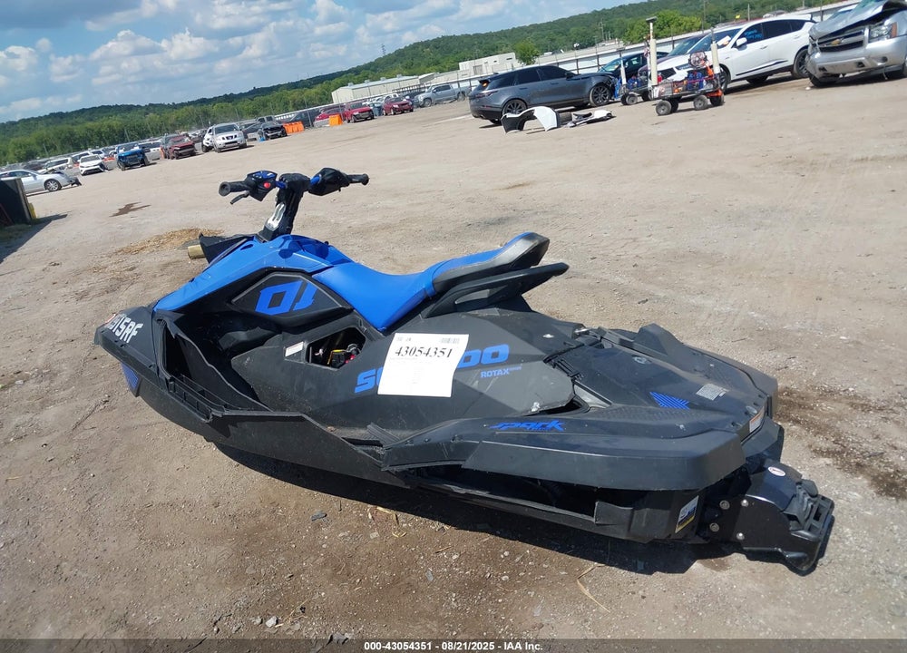 2023 SEADOO SEA-DOO SPARK-TRIXX VIN: YDV56834A323