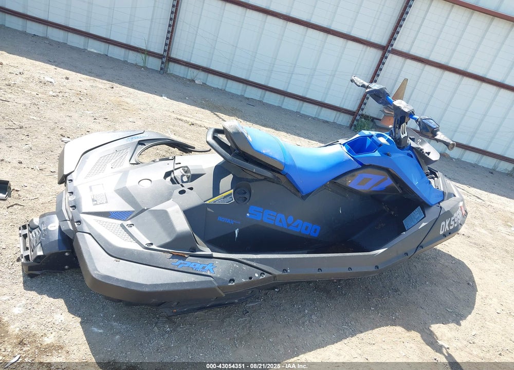 2023 SEADOO SEA-DOO SPARK-TRIXX VIN: YDV56834A323