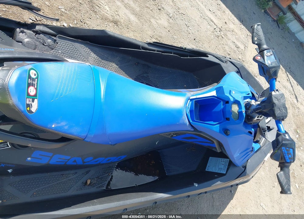 2023 SEADOO SEA-DOO SPARK-TRIXX VIN: YDV56834A323