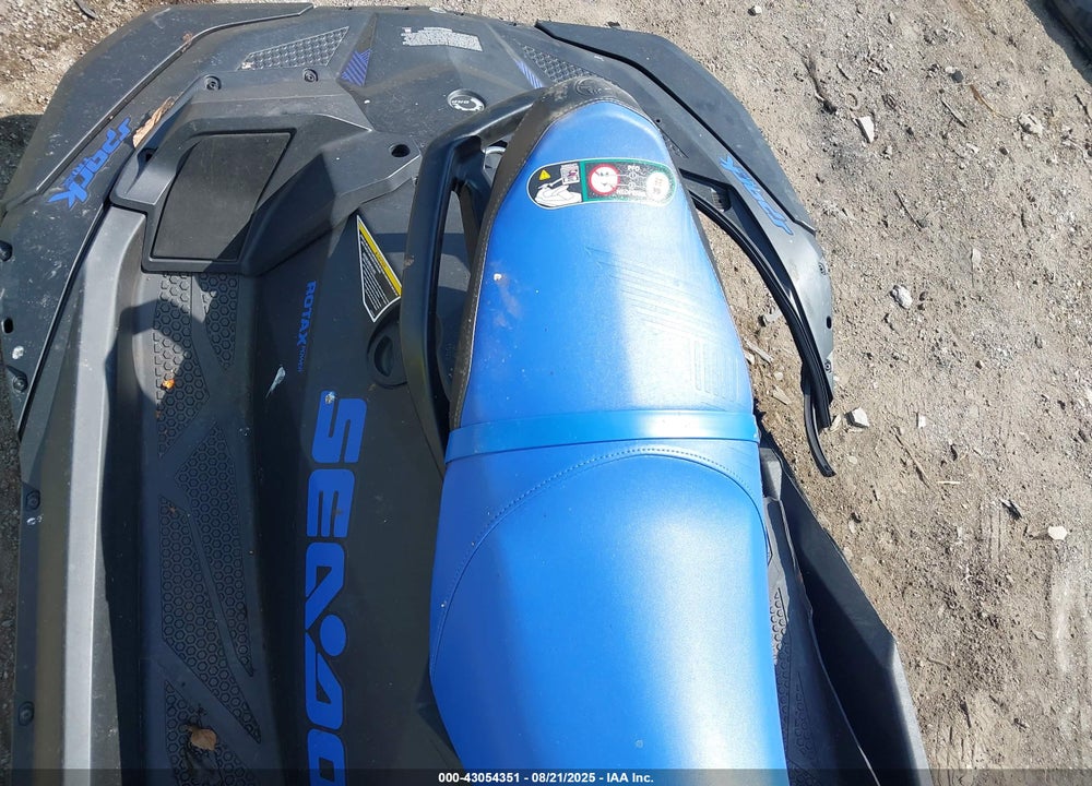 2023 SEADOO SEA-DOO SPARK-TRIXX VIN: YDV56834A323