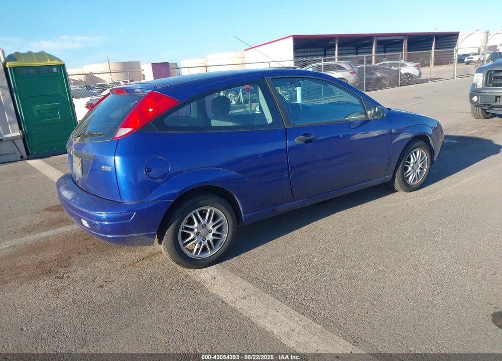2005 FORD FOCUS ZX3 VIN: 3FAFP31N65R151469