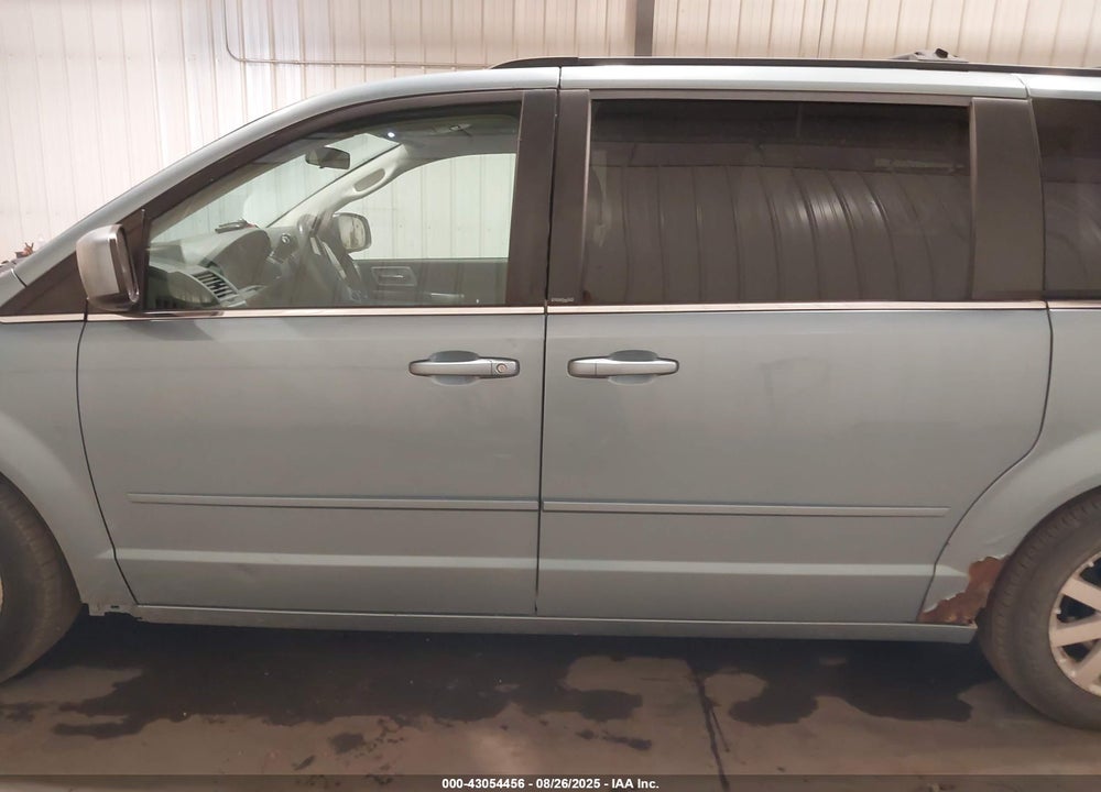 2008 CHRYSLER TOWN & COUNTRY TOURING VIN: 2A8HR54P88R607321