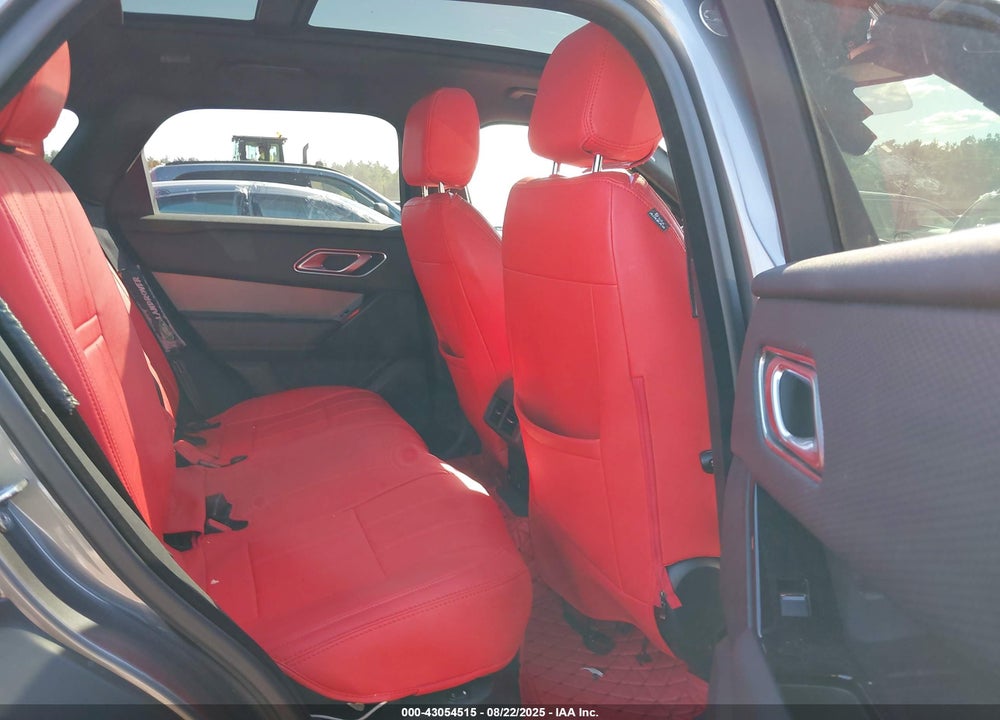 2019 LAND ROVER RANGE ROVER VELAR VIN: SALYB2FV4KA227161
