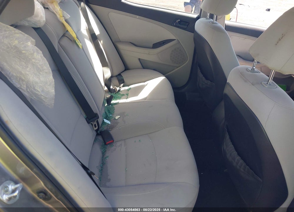 2015 KIA OPTIMA VIN: 5XXGM4A75FG464656