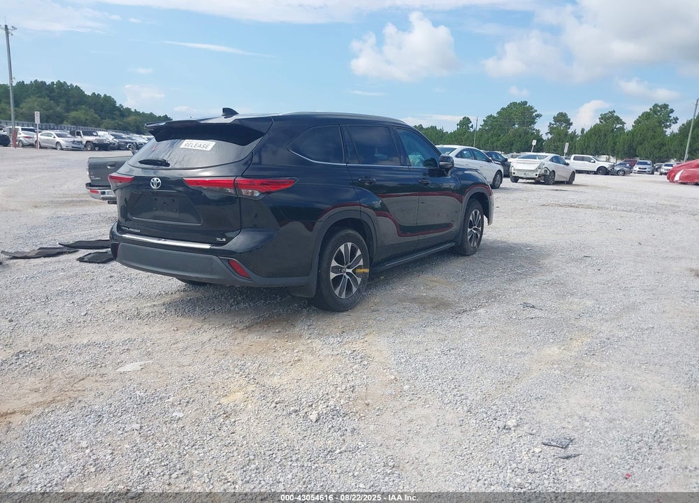 2022 TOYOTA HIGHLANDER VIN: 5TDGZRAH5NS554636