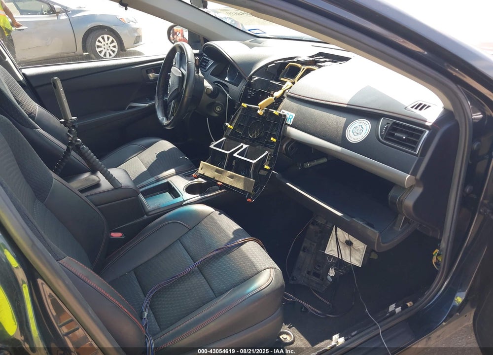 2015 TOYOTA CAMRY SE VIN: 4T1BF1FK8FU896020