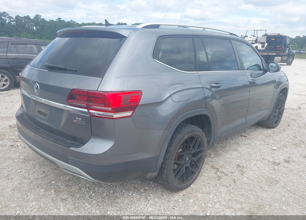 2018 VOLKSWAGEN ATLAS 3.6L V6 SE VIN: 1V2KR2CA3JC567929