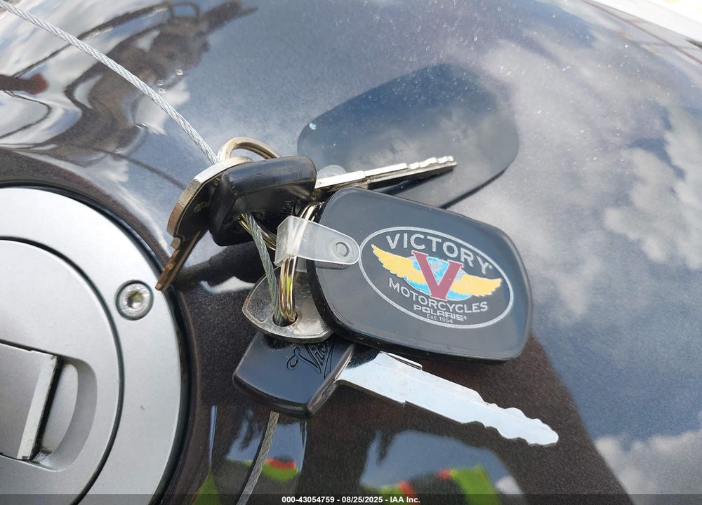 2007 VICTORY MOTORCYCLES KINGPIN VIN: 5VPCD26D073001649