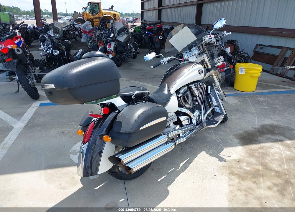 2007 VICTORY MOTORCYCLES KINGPIN VIN: 5VPCD26D073001649