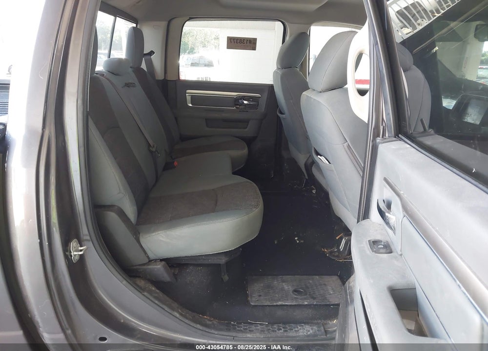 2019 RAM 1500 VIN: 1C6RR6TT8KS712163