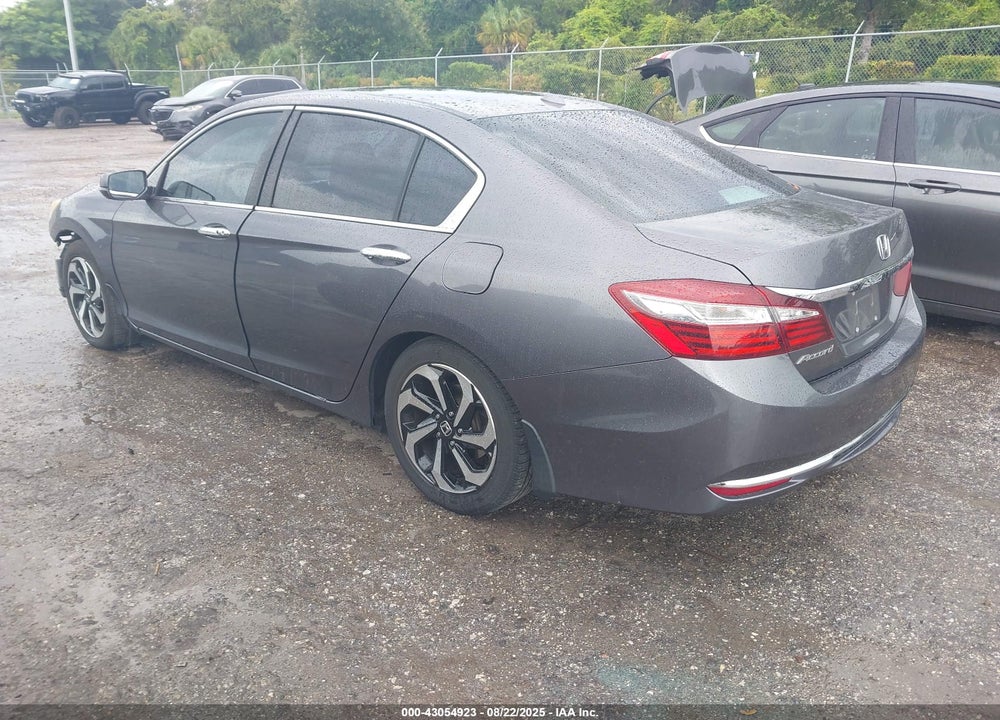 2016 HONDA ACCORD VIN: 1HGCR2F88GA236493
