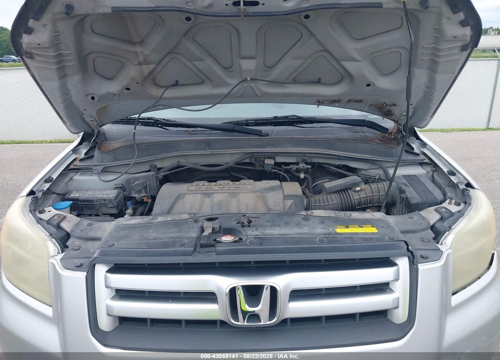2006 HONDA PILOT LX VIN: 5FNYF181X6B007827