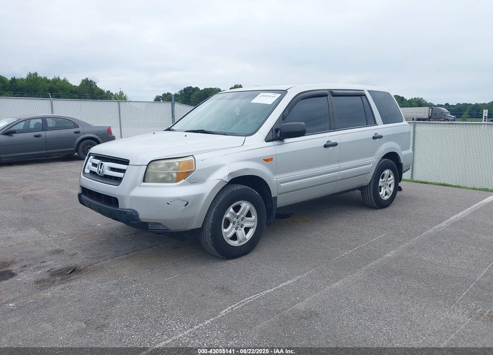 2006 HONDA PILOT LX VIN: 5FNYF181X6B007827