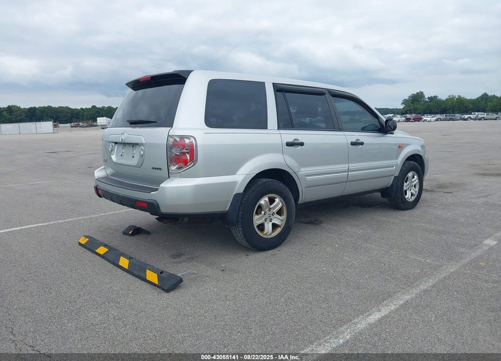 2006 HONDA PILOT LX VIN: 5FNYF181X6B007827
