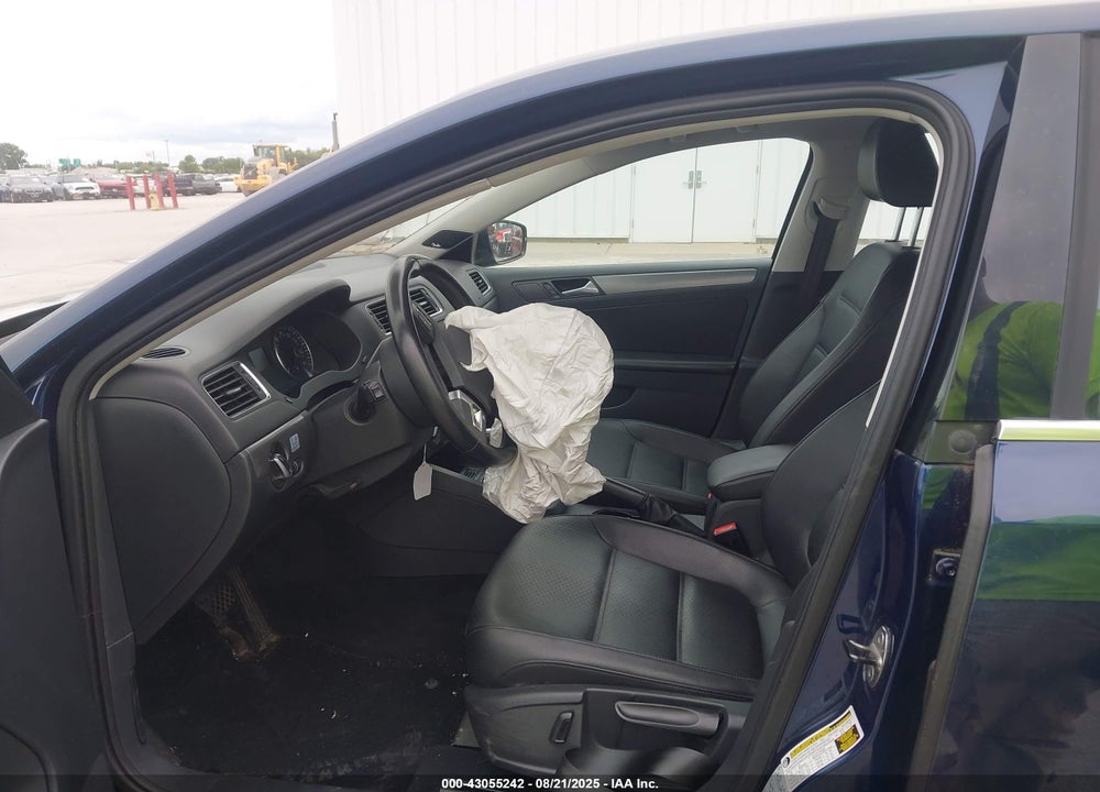 2014 VOLKSWAGEN JETTA VIN: 3VWLL7AJ2EM433700