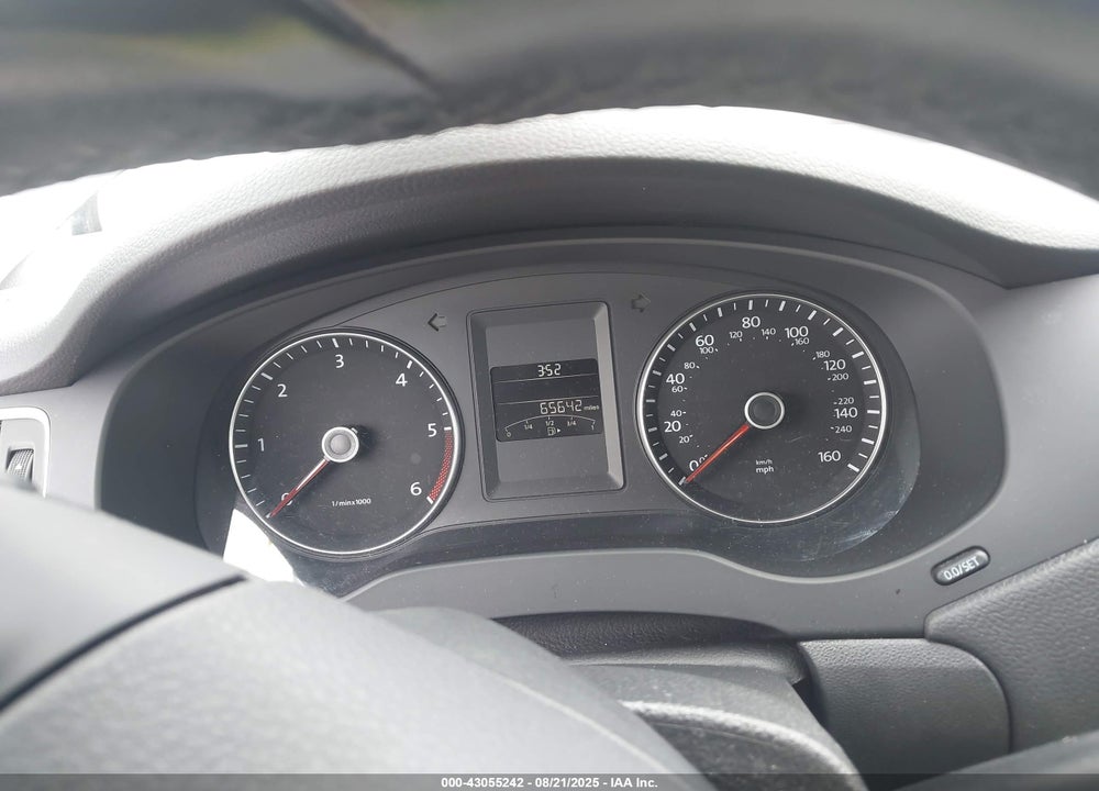 2014 VOLKSWAGEN JETTA VIN: 3VWLL7AJ2EM433700