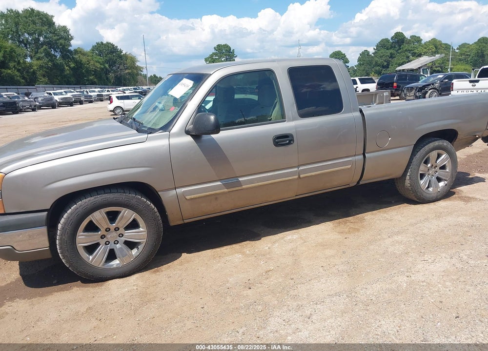 2003 CHEVROLET SILVERADO 1500 LS VIN: 2GCEC19X331342392